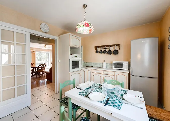 85 M2, Calme , Parking, Centre Apartman *